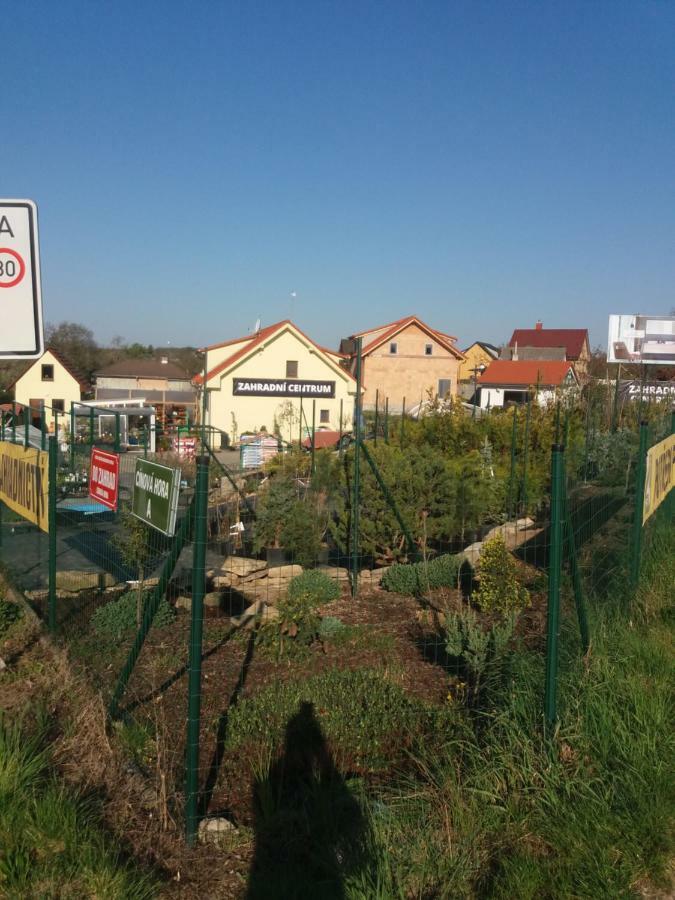 Garden Apartments Znojmo Exteriör bild